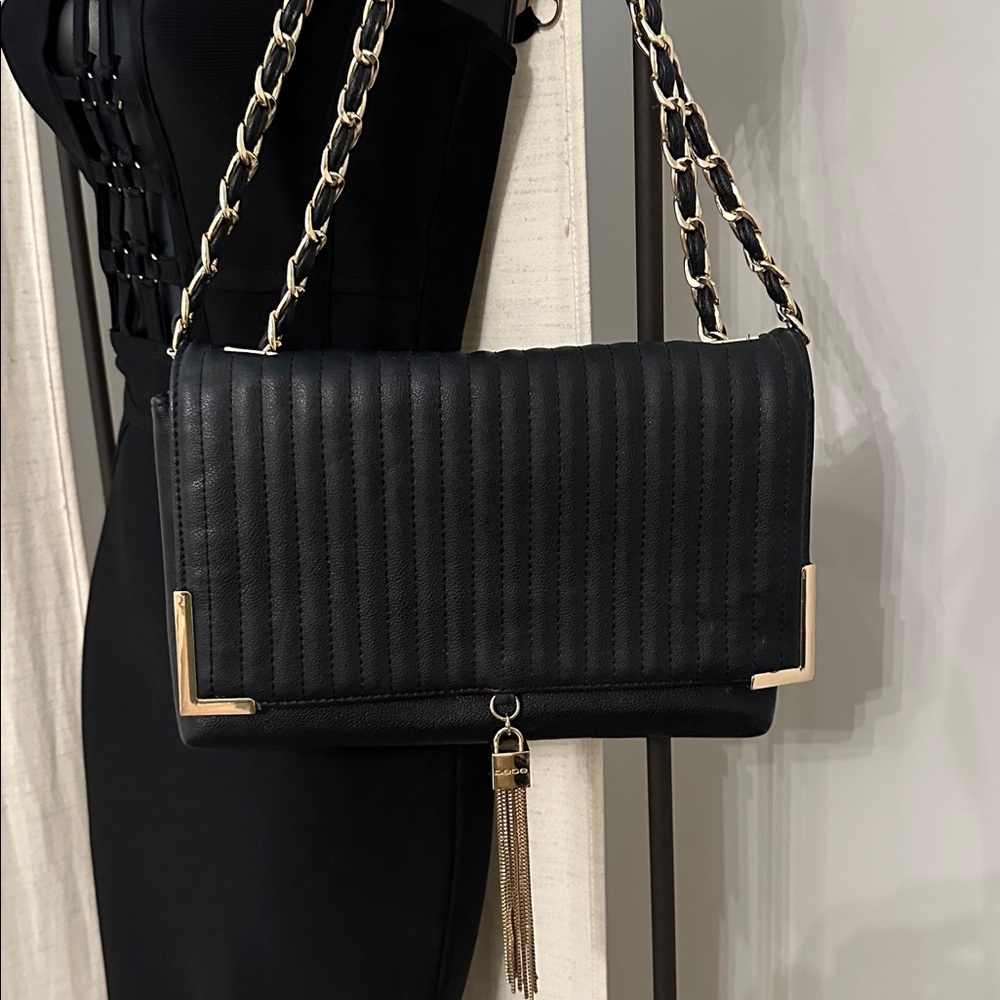 Bebe Black Kyla quilted chain crossbody shoulder gold tone tassel purse bag